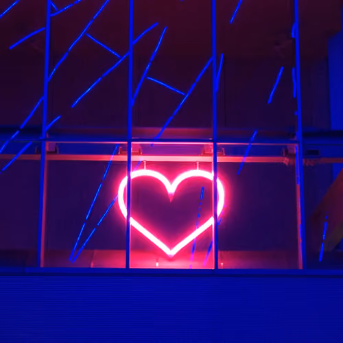 LOVE,hate love 