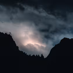 57838873307730799033635906984496396884478891164141472861664138693618452922378