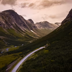 Mountain tunnel
