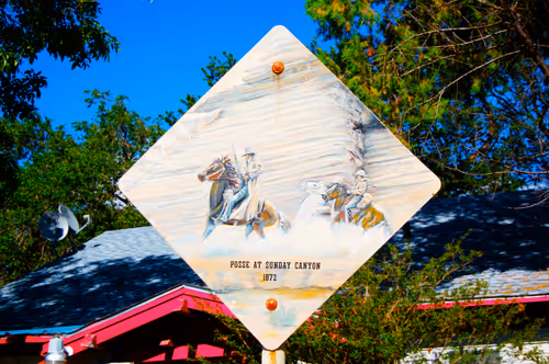 Item #72956552371939263149680114795764900729888036276229086091707581202112561807361 Media