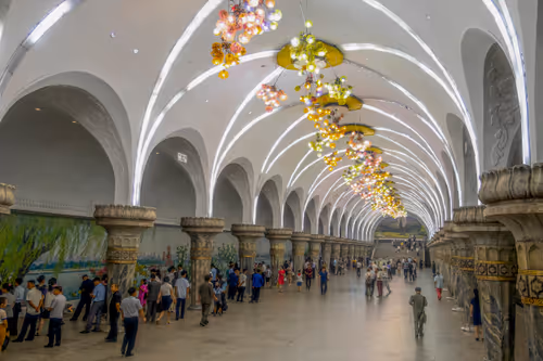 Item #801979788320540129322777538039369849814294169929945991077958220296417705985 Media