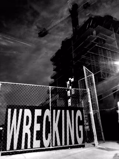 Item #115181010362545326070728044246309943952270019741492477779337668729466397917185 Media