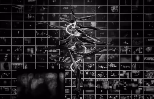 Item #49129412008169772786986690209537281524902027925806806199562930622277561090049 Media