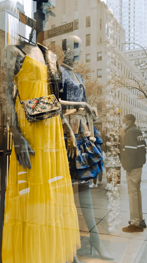 Item #1329906673436554735741479762689004721964883825291971096983776545759989596161 Media