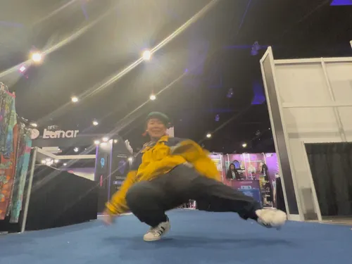 Item #60598135103028721630154546076399586844504069606821202595237298558359597744129 Media