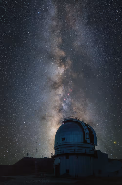 Item #9425749833926335333001150146280296056948702908253502131347533667249481056257 Media