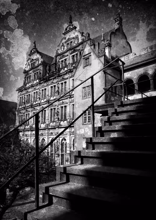 Item #40160686583094733528677484039903516258611509642019211679321071507847723876353 Media