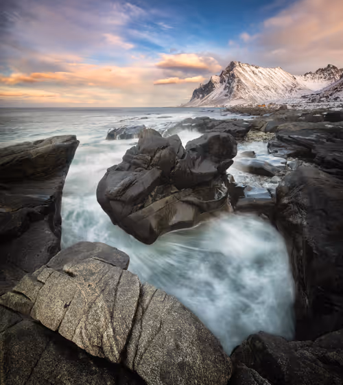 Item #28682539069684656541734828821976802711290237176293642286881478803353323438081 Media