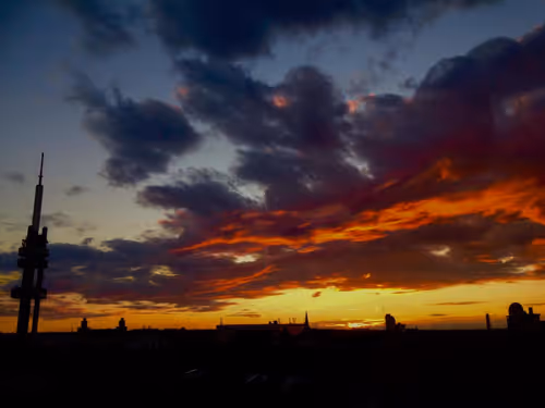 Item #27968267673107662766420978361214962595577400809433228947412730581272940773381 Media