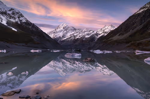 Item #98745491564379547554924435713421898077677728399868739538264606810646417244161 Media