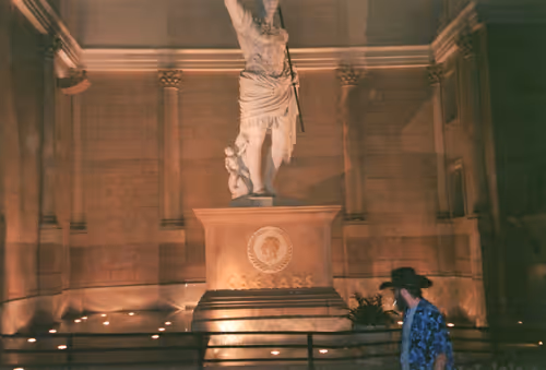 Item #25205925967337352681062801186386867060209741242358459141146210958761875472386 Media