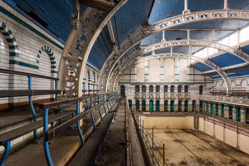 Item #12380643742834719912918023214587921165200821419383689299848195890796948357121 Media