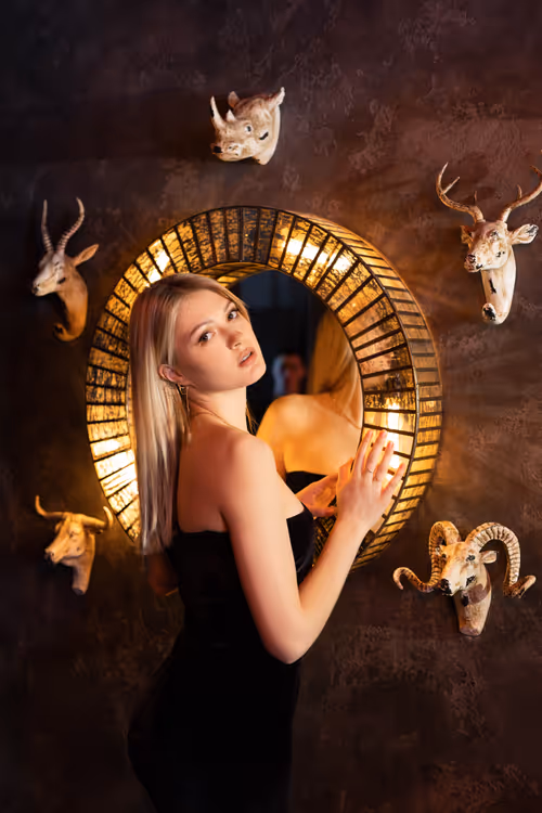 Item #35287021406897215545890241427314438471582933643811078784696759731251729924097 Media