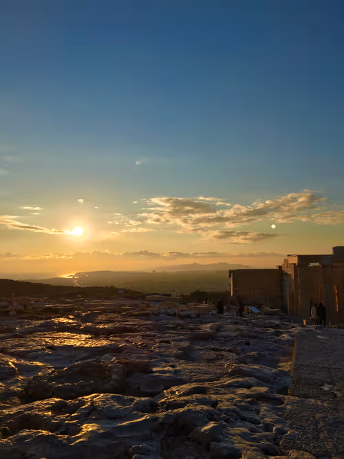 Item #51690675638909644790966826113213763437997288927381309606437551953909003583489 Media