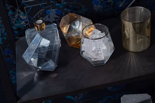 Item #85609240710973135230976347674677612252797211921103835166901622393957687230469 Media