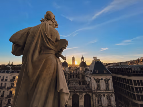 Item #54196051362843104398711237730355600344400507193061210800263978111515536392193 Media