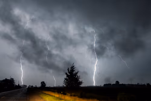 Item #76753609557618040316569819233018688954602367077882329360874187563210295476225 Media