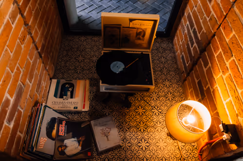 Item #81061823139377468995394777221988420303627370164908429788132638565402786398209 Media