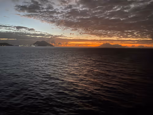 Item #82230664742410380029985225980173930657967222825059187272411913088552520384513 Media