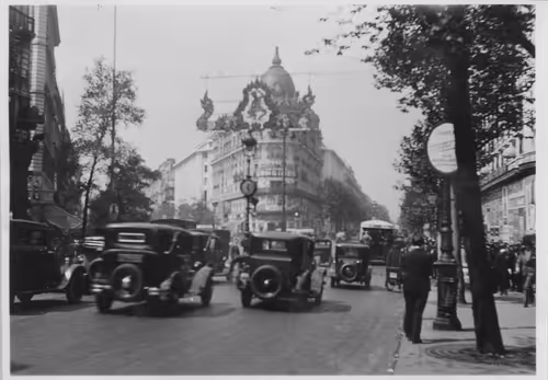 Item #15134709310911277842728697403753673439210482131750318059492546429995475533825 Media