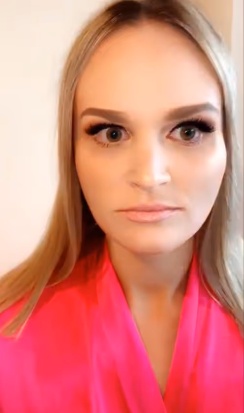 Item #12986001583624842443475589555777676835882886084855718816066093724552260485121 Media