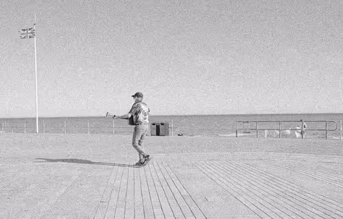 Item #69993621646733954887129407135556683687102018335866901743890553539940843520001 Media