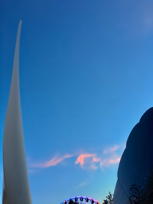 Item #51690675638909644790966826113213763437997288927381309606437551958307050094593 Media