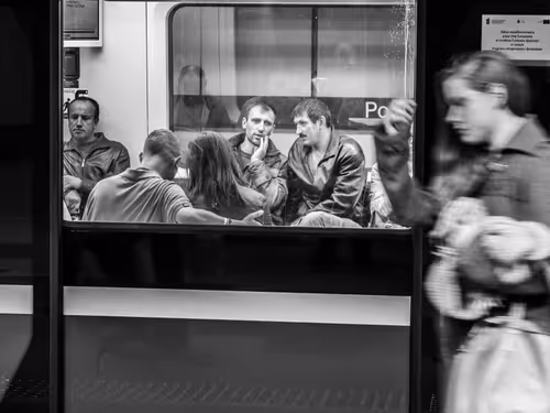 Item #14024454374879281035943366587085257983445784869239610209506749553753639092225 Media