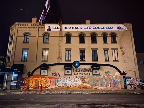 Item #114279786815483835742935838326294260638396500058431288090028659209512964587521 Media