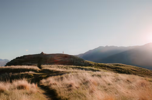 Item #74560649326607298578853393268143794665781666052470848563380919831957329674241 Media