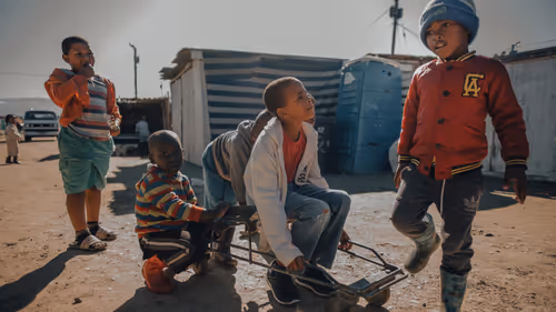 Item #38640678418960091879167073134620808059318826379912893500964934334955133075457 Media