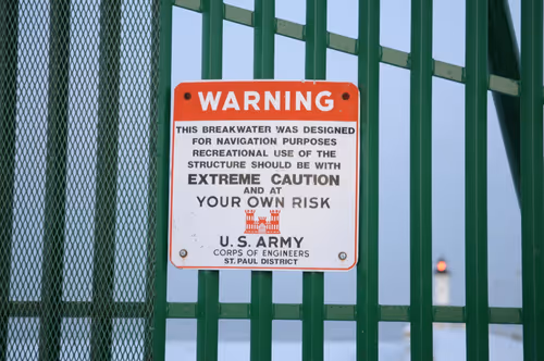 Item #77583281568737235436217946850455306889185240163730885588302184228478785683457 Media