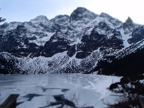 Item #45020300559834047754608291695365290040591735365649665672905487463163986182145 Media