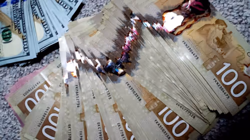 Item #91389309668027488206092176927656929660876759165291193650748044236549525602305 Media