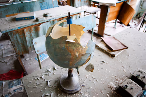 Item #6565810260974012142979447382213260811673901235920150159997466807037421682689 Media