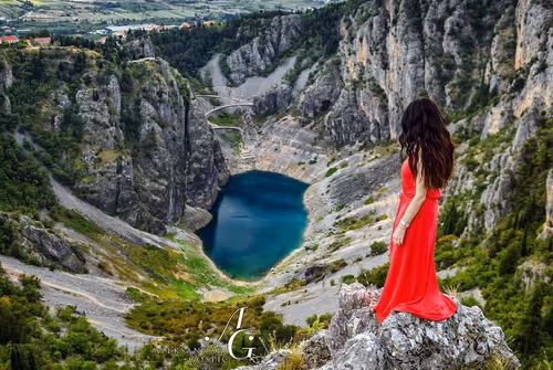 Item #65345487953311582179904319908136273825398030986349115812322284602929279139841 Media