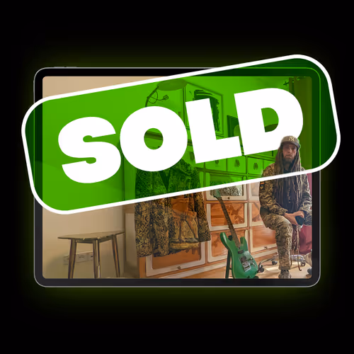 Item #25576113471253099479127347185779115643762035243108347933665539566132644544513 Media