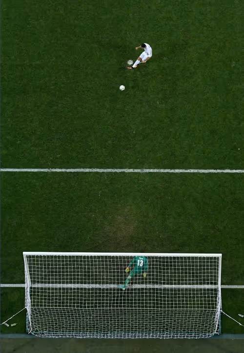 Item #61263702141721273313063725733190944575764693144919739600007948026009704464385 Media