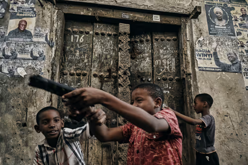 Item #81057615018985245267668409952199543064735075507553677475786031454267333672961 Media