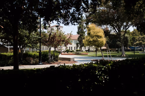 Item #63469761567061717341732170854689072472341875368113613158341509164540555689985 Media