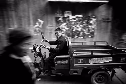 Item #84834639463328091260484975677994672960317612935287513554023817983774494294017 Media