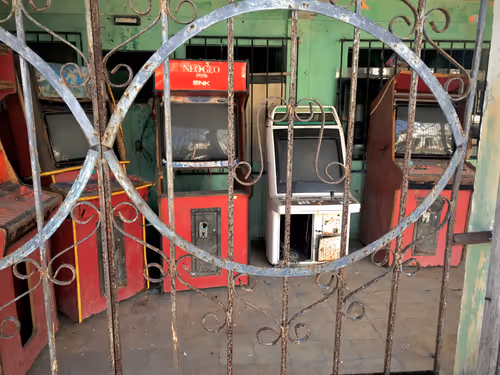 Item #83408267508132833456682495211820804283305655612987816864939849034971937243137 Media