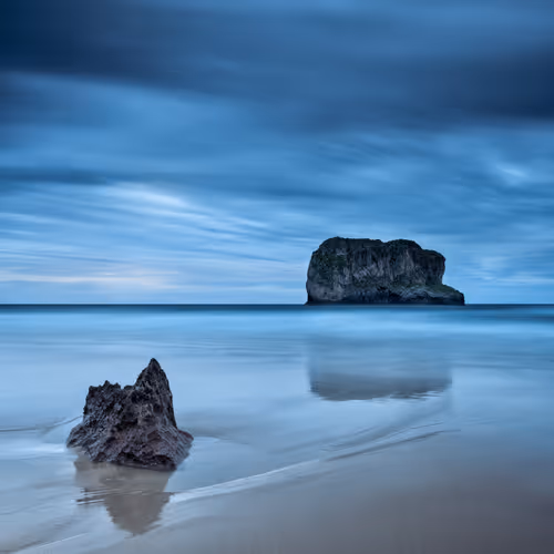 Item #33905874090819082513688943538230910820806372635716531311002980202541563772929 Media