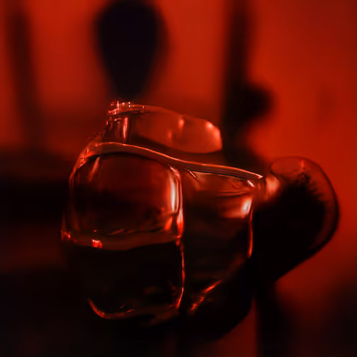 Item #47559451843736372481830899747083495530740509927607212916086401369100513181697 Media