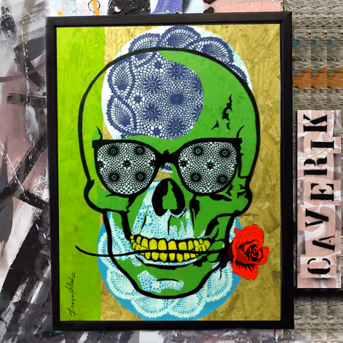 Item #35188988805334884031176030794878651530762643521850705539710950958832593928195 Media