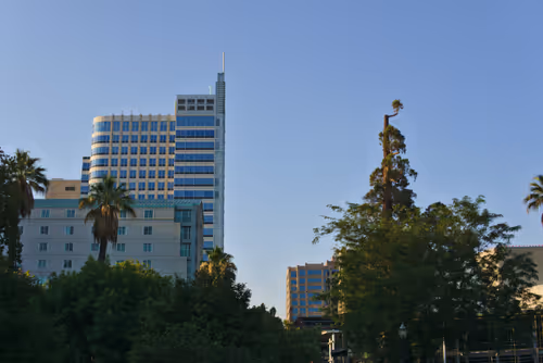 Item #63469761567061717341732170854689072472341875368113613158341509165640067317761 Media