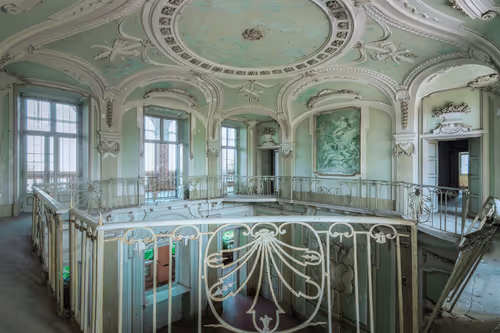 Item #12380643742834719912918023214587921165200821419383689299848195892995971612673 Media