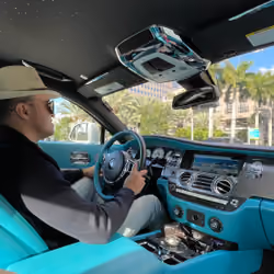 22 seconds of silence in Rolls Royce Wraith by Roman Kropachek