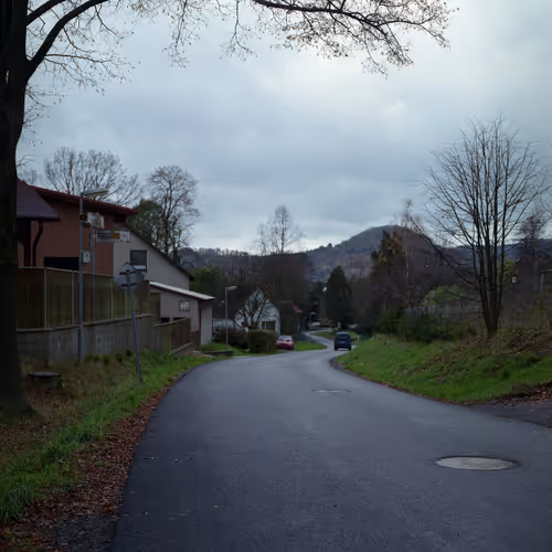 Item #30121090533068634730460792685537461567950127940617948076373458101360635412481 Media