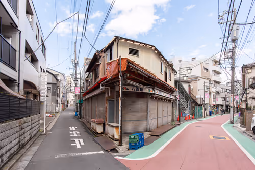 Item #99220486006757797811402991735368581838530055806262023022413123046000165912577 Media